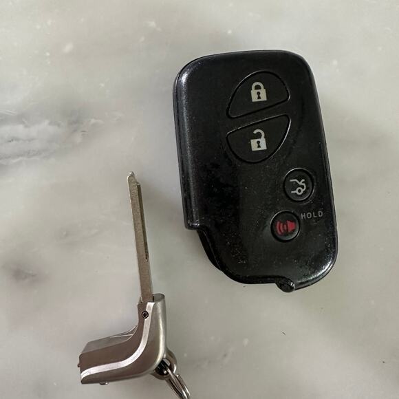 Preowned Extra Key FOB Lexus IS250 - Picture 2 of 7